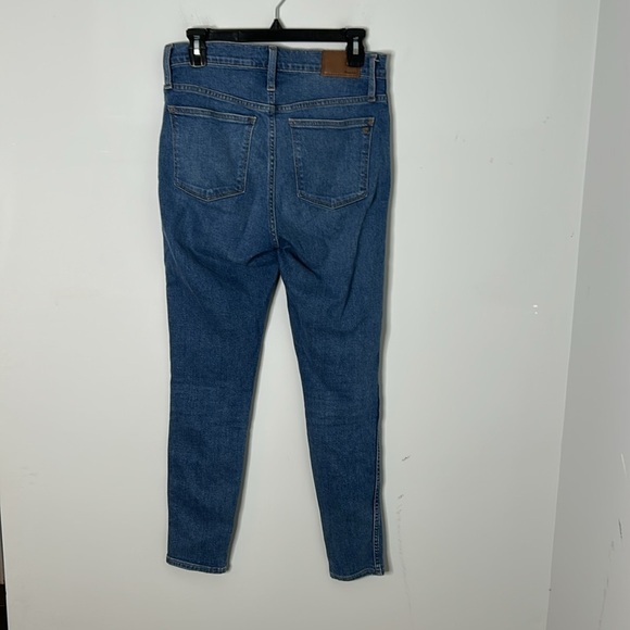 Madewell 10” High Rise Skinny Jeans in Dewitt Wash - Picture 5 of 11
